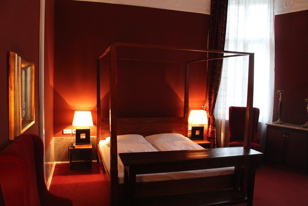 Hotel Am Adenauerplatz Berlino Esterno foto