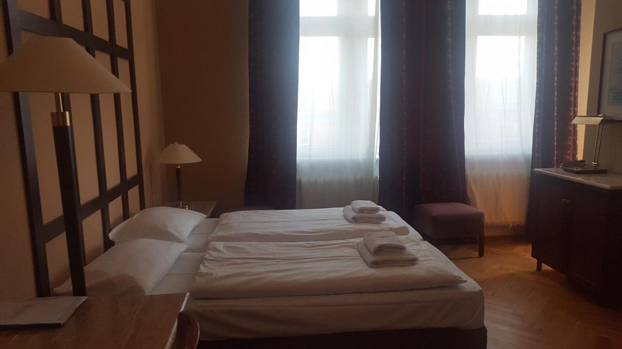 Hotel Am Adenauerplatz Berlino Esterno foto